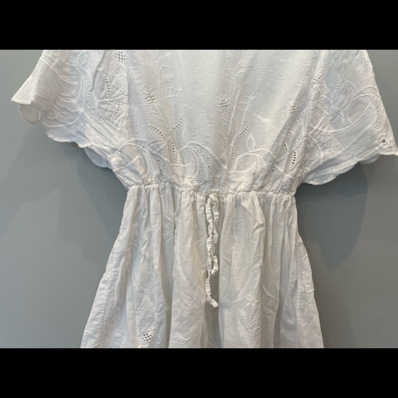 White Short-Sleeve Sundress - Picture 5 of 9